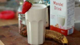 Almond Smoothie