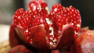 Smoothie with kiwi and pomegranate seeds